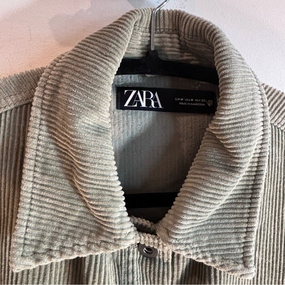 ZARA Sz M Shirt Jacket Oversized Corduroy Pockets Button Closure 100% Cotton - Picture 3 of 10